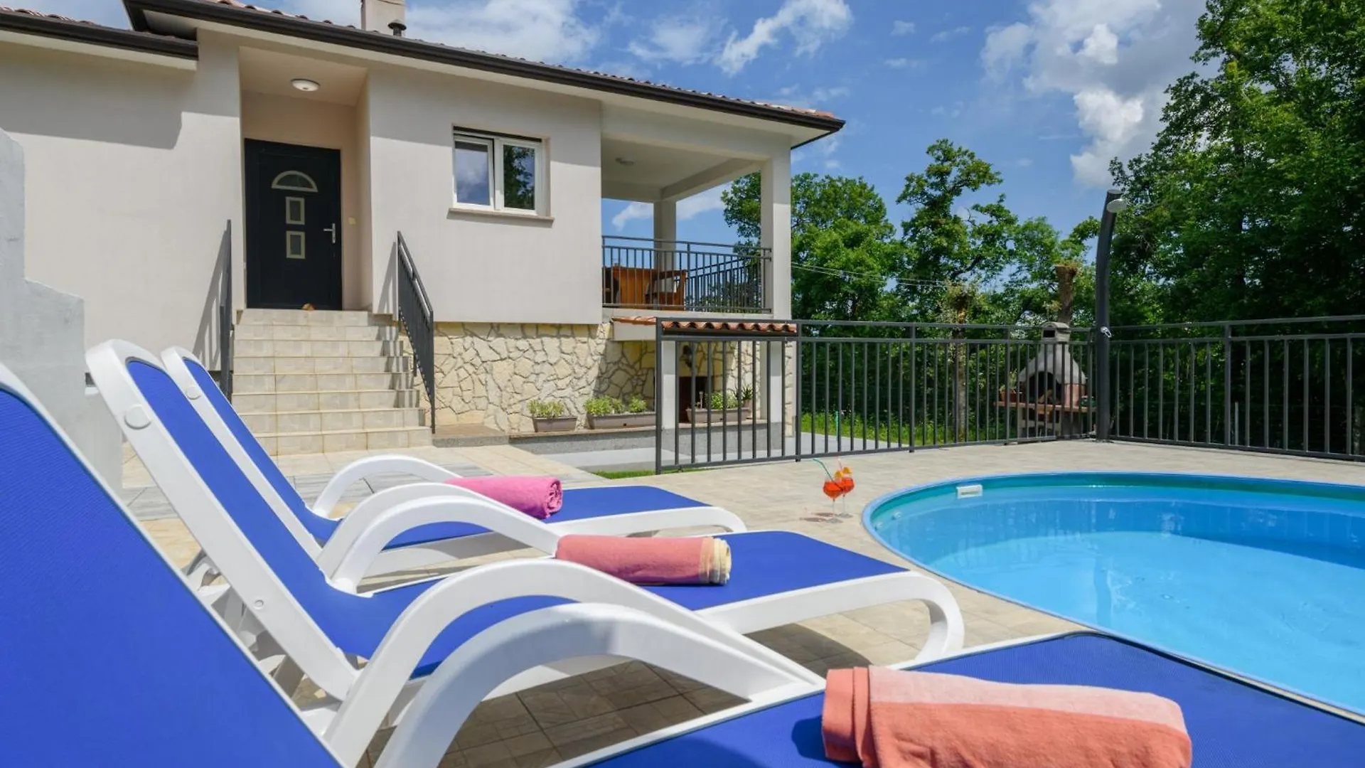 Vila House Luka Krapan